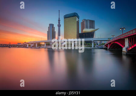 Tokyo. Stadtbild Bild der Skyline von Tokio bei Sonnenaufgang in Japan. Stockfoto