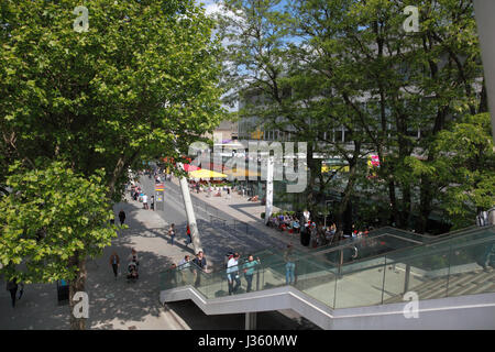 Londoner Southbank gesehen eines der Golden Jubilee bridges Stockfoto