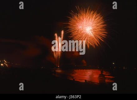 Organisierte Feuerwerk am Strand von Bournemouth, Dorset, England Stockfoto