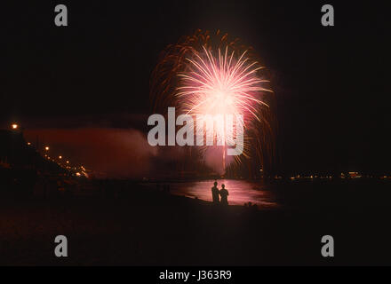 Organisierte Feuerwerk am Strand von Bournemouth, Dorset, England Stockfoto