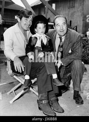 Lone star Jahr: 1952 - USA Regie: Vincent Sherman Clark Gable, Broderick Crawford Shooting Bild.  Es ist verboten, das Foto aus dem Kontext der Promotion des Films zu reproduzieren. Es muss die Filmgesellschaft und/oder der Fotograf von zugewiesen oder von autorisierten / erlaubt am Set von der Filmgesellschaft gutgeschrieben werden. Nur für redaktionelle Nutzung. Photo12 gewährt keine Persönlichkeitsrechte der Personen vertreten. Stockfoto