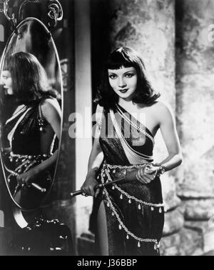 Das Zeichen des Kreuzes-Jahr: 1932 - USA Regie: Cecil B. DeMille Claudette Colbert Photo12/WolfTracerArchive.  Es ist verboten, das Foto aus dem Kontext der Promotion des Films zu reproduzieren. Es muss die Filmgesellschaft und/oder der Fotograf von zugewiesen oder von autorisierten / erlaubt am Set von der Filmgesellschaft gutgeschrieben werden. Nur für redaktionelle Nutzung. Photo12 gewährt keine Persönlichkeitsrechte der Personen vertreten. Stockfoto