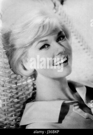 Doris Day, US-amerikanische Schauspielerin.  c.1963. ist es verboten, das Foto aus dem Kontext der Promotion des Films zu reproduzieren. Es muss die Filmgesellschaft und/oder der Fotograf von zugewiesen oder von autorisierten / erlaubt am Set von der Filmgesellschaft gutgeschrieben werden. Nur für redaktionelle Nutzung. Photo12 gewährt keine Persönlichkeitsrechte der Personen vertreten. Stockfoto