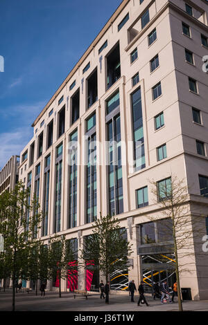 Pancras Square ist das Tor zum Kings Cross, mit sieben Grade A Bürogebäude im Stadtteil Camden, London, England, Vereinigtes Königreich Stockfoto