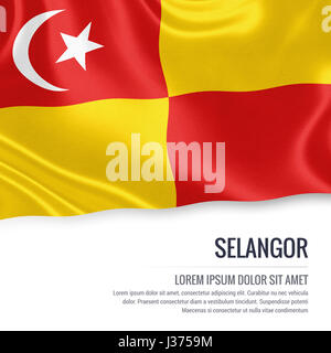 Selangor Flagge. Flagge der malaysischen Bundesstaates Selangor winken auf einem isolierten weißen Hintergrund. Staatliche Name und den Textbereich für Ihre Nachricht. 3D illustration Stockfoto