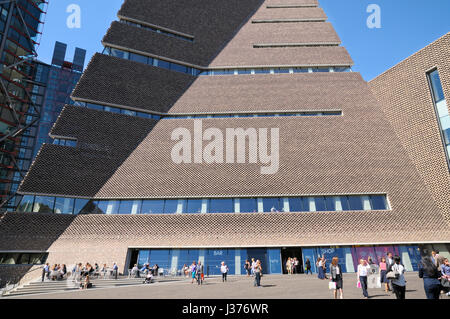 Außenansicht des Blavatnik Building - ehemals Switch House Extension - Tate Modern Art Gallery, London, England, Großbritannien Stockfoto