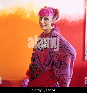 Porträt von Zandra Rhodes. Stockfoto