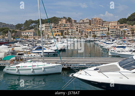 Hafen von Port de Sóller, Mallorca, Spanien Stockfoto