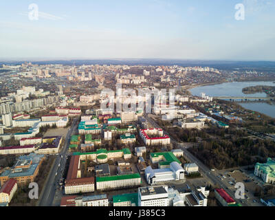 Die kulturelle Mitte von Ufa-Stadt. Luftbild Stockfoto