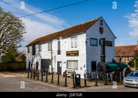 Tenterden & District Museum, untergebracht in einem Gebäude im typischen lokalen Schindeln Stil, Tenderden, Kent, Süd-Ost-England, UK Stockfoto