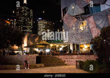 Nachtansicht des Victorian Arts Centre in Melbourne Australien Stockfoto