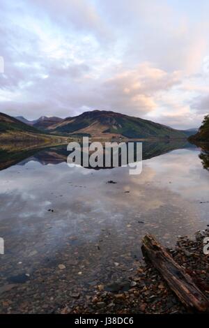 Blick Richtung Beinn Dearg unten Loch Broom von Buchstaben Stockfoto