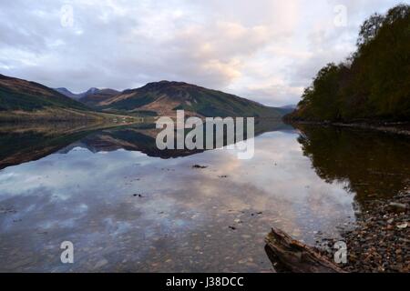 Blick Richtung Beinn Dearg unten Loch Broom von Buchstaben Stockfoto