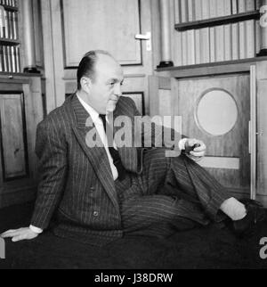 Bernard Blier, französischer Schauspieler, zu Hause im Jahr 1951. Foto Georges Rétif De La Bretonne Stockfoto