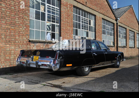 Kugelsicheren und Kugel beschädigt Chrysler Imperial, Mitgliedern der iranischen königlichen Familien in während der islamischen Revolution 1979 floh Stockfoto