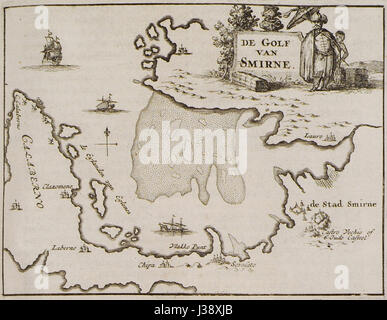 „De Golf van Smirne“ (der Golf von Smyrna) von Dapper Olfert, 1688, ist eine historische Karte, die die Geographie und die maritimen Bedingungen des Gebiets von Smyrna veranschaulicht. Es ist eine wertvolle Quelle für das Verständnis der historischen Geographie und der Hafenbedingungen der Region im späten 17. Jahrhundert. Stockfoto