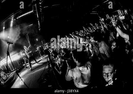 Mailand, Italien. 3. Mai 2017. Britische Rockband führt geben Sie Shikari live auf Alcatraz. (Foto: Mairo Cinquetti/Pacific Press) Bildnachweis: Pazifische Presse/Alamy Live-Nachrichten Stockfoto