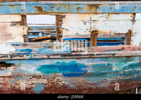 Alte Schiff in Houmt Souk, Tunesien, R Estoration auf einem alten Holzboot Stockfoto