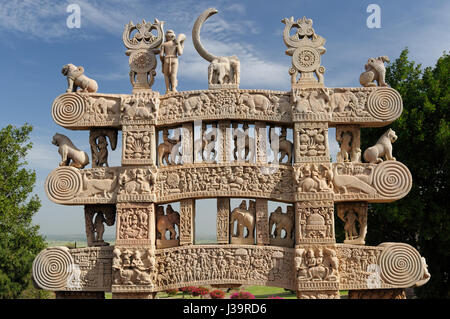 Alten Stupa in Sanchi, Madhya Pradesh, Indien. Stupa nr 1, große Stupa detail Northen Gateway Stockfoto