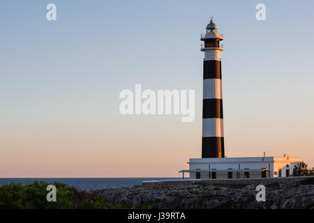 Kappe d'Artrutx Leuchtturm, Cala ' n Bosch, Menorca, Balearen, Spanien Stockfoto