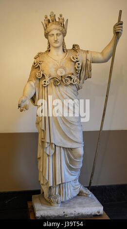 Athena Farnese. Die Statue. Römische Kopie eines griechischen Originals, 5. Cent. BC. Archäologischen Nationalmuseum. Neapel. Italien. Stockfoto