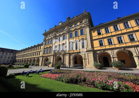 Deutschland, Unterfranken, in der Altstadt von Wuerzburg, Im Innenhof des Juliussspitals Stockfoto