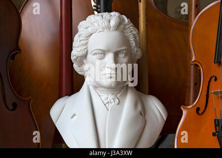 Beethoven-Büste im Musikgeschäft Chicago Stockfoto