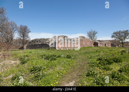 Die Gurre Burgruine, eine königliche Burg aus dem 12. Jahrhundert in Nord Seeland in der Nähe von Castries, Helsingør, Dänemark aus dem frühen Mittelalter. Stockfoto