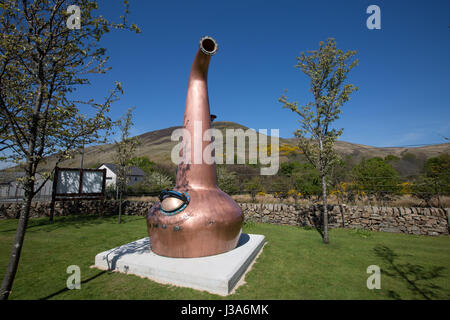 Die Isle of Arran Whisky-Destillerie, in Lochranza, auf der Isle of Arran, Schottland, am 3. Mai 2017. Stockfoto