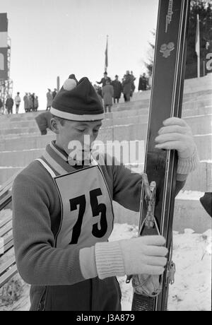 Vier-Schanzen-Tournee 1963/64: individuelle springen in Innsbruck 1964 Stockfoto