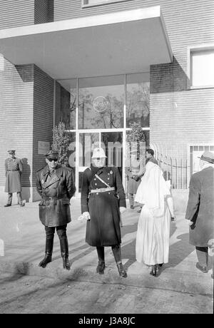 Eingang eines Krankenhauses in Madrid, 1963 Stockfoto