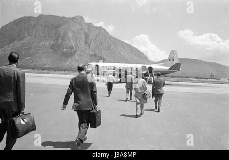 "Der Flughafen '' Palermo-Punta Raisi'' an der Nordküste von Sizilien, 1963" Stockfoto