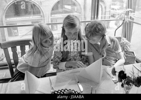 "Teilnehmer des '' Pippi Langstrumpf '' auf einer Tour von München, 1970" Stockfoto