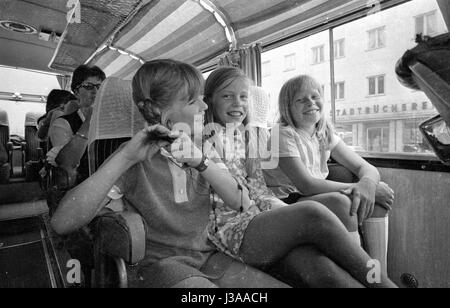 "Teilnehmer des '' Pippi Langstrumpf '' auf einer Tour von München, 1970" Stockfoto