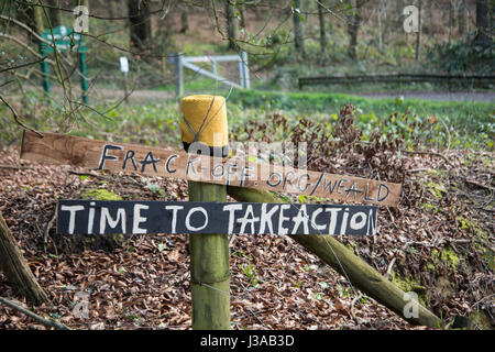 Ölbohrungen und Fracking-Protest-Camp, Leith Hill, Surrey, UK. März 2017 Stockfoto