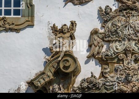 Detail der Fassade des Sao Francisco de Assis Church - Sao Joao Del Rei, Minas Gerais, Brasilien Stockfoto