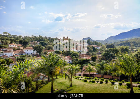 Luftaufnahme der Stadt Tiradentes und Santo Antonio Church - Tiradentes, Minas Gerais, Brasilien Stockfoto