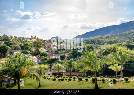 Luftaufnahme der Stadt Tiradentes und Santo Antonio Church - Tiradentes, Minas Gerais, Brasilien Stockfoto