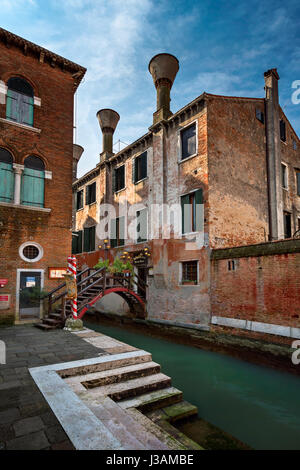 Venedig, Italien - 10. März 2014: Restaurnat Antica Trattoria Poste Vecie in Venedig. Dies ist eines der ältesten Restaurants in Venedig eröffnet bereits im 16-t Stockfoto