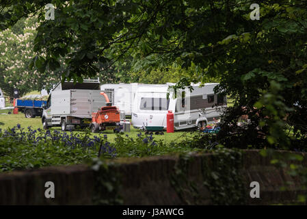 Brentwood, Essex, 4. Mai 2017, eine große Gruppe von Reisenden überfallen haben South Weald Park in Brentwood, Essex Credit: Ian Davidson/Alamy leben Nachrichten Stockfoto