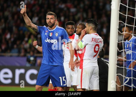 Monaco. 3. Mai 2017. Andrea Barzagli (Juventus FC) während der 1. Etappe der Champions-League-Halbfinale zwischen AS Monaco und FC Juventus Stadium Louis II am 3. Mai 2017 in Monaco. Endergebnis: Monaco Vs Juventus 0-2. Bildnachweis: Massimiliano Ferraro/Alamy Live-Nachrichten Stockfoto