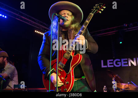 Mailand, Italien. 3. Mai 2017. Die amerikanische Rock-Blues-Gruppe MARCUS König BAND live auf der Bühne Legend Club spielt präsentieren ihr zweite Album "The Marcus King Band" Credit: Rodolfo weitertransferiert/Alamy Live News Stockfoto