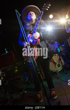 Mailand, Italien. 3. Mai 2017. Die amerikanische Rock-Blues-Gruppe MARCUS König BAND live auf der Bühne Legend Club spielt präsentieren ihr zweite Album "The Marcus King Band" Credit: Rodolfo weitertransferiert/Alamy Live News Stockfoto