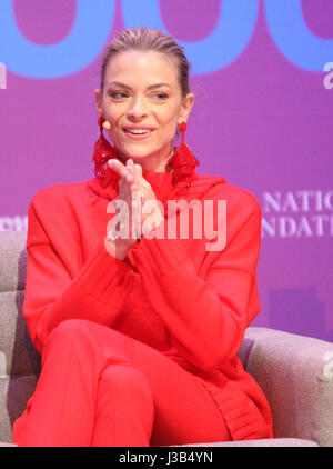 NEW YORK, NY 4. Mai 2017 Jaime King Pflichtveranstaltung 5. jährlichen Mütter SocialGood AXA Eventproduktion & Center in New York 4. Mai 2017. Kredit: RW / MediaPunch Stockfoto