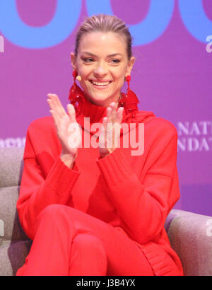 NEW YORK, NY 4. Mai 2017 Jaime King Pflichtveranstaltung 5. jährlichen Mütter SocialGood AXA Eventproduktion & Center in New York 4. Mai 2017. Kredit: RW / MediaPunch Stockfoto