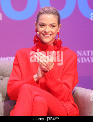 NEW YORK, NY 4. Mai 2017 Jaime King Pflichtveranstaltung 5. jährlichen Mütter SocialGood AXA Eventproduktion & Center in New York 4. Mai 2017. Kredit: RW / MediaPunch Stockfoto