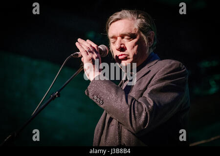 Newcastle, UK. 5. Mai 2017. : Einstürzende Neubauten treten bei der Boilershop in Newcastle Upon Tyne, England. Bildnachweis: Thomas Jackson/Alamy Live-Nachrichten Stockfoto