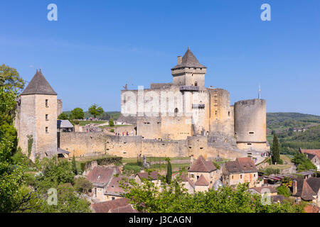 Ansicht des Chateau de Castelnaud, mittelalterliche Festung am Castelnaud la Chapelle, Dordogne. Stockfoto