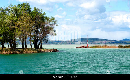 Stürmisches Wetter am Plattensee, Ungarn (Balatonboglar) Stockfoto