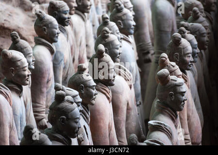 Detail der Rang des Soldaten aus der Armee der Terrakotta-Krieger in der Nähe von Xian, Shanxi, China Stockfoto